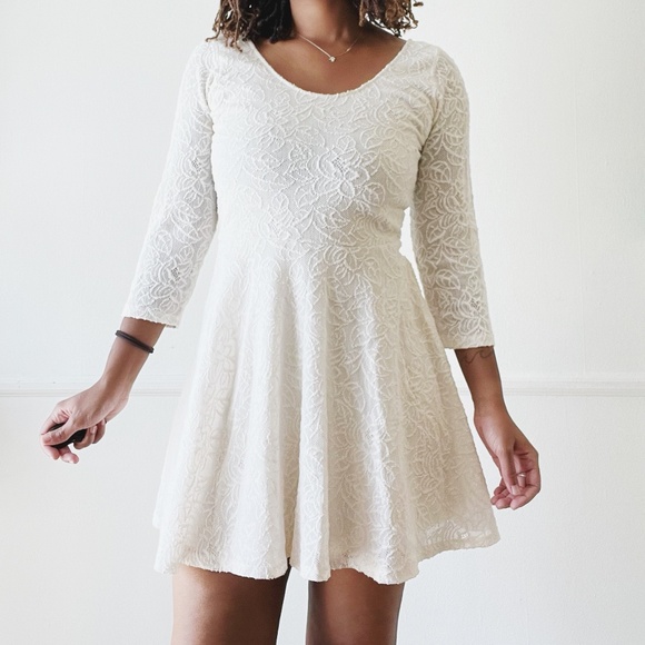 Abercrombie & Fitch Dresses & Skirts - Abercrombie & Fitch Cream Lace Mini Dress